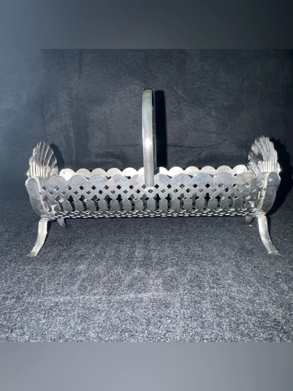 Vintage Leonard Silver Plate Pierced Biscuit Cracker Holder Metal Cradle Basket